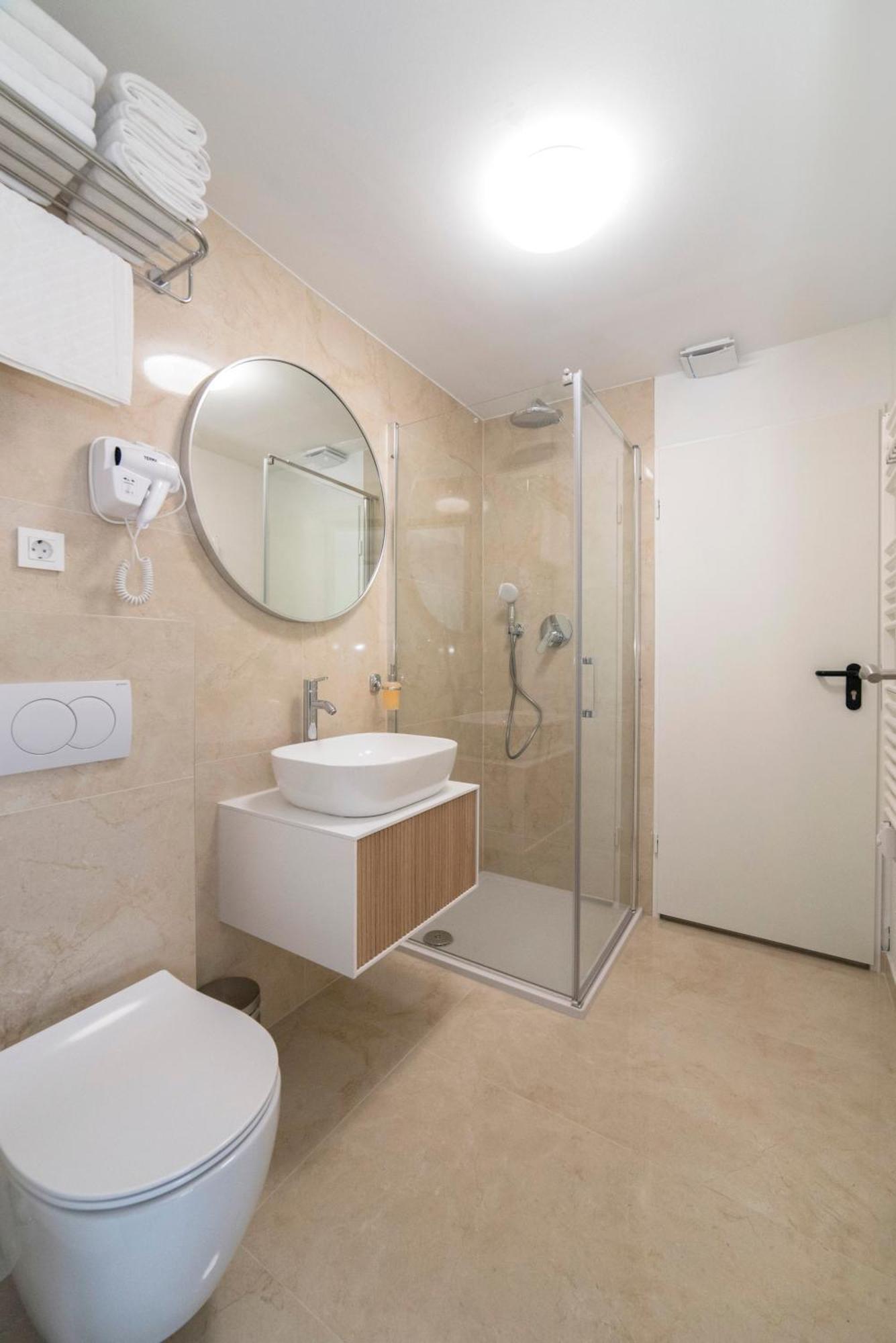 Apartments Pamer, 4Th Floor, No Elevator Zagreb Ngoại thất bức ảnh
