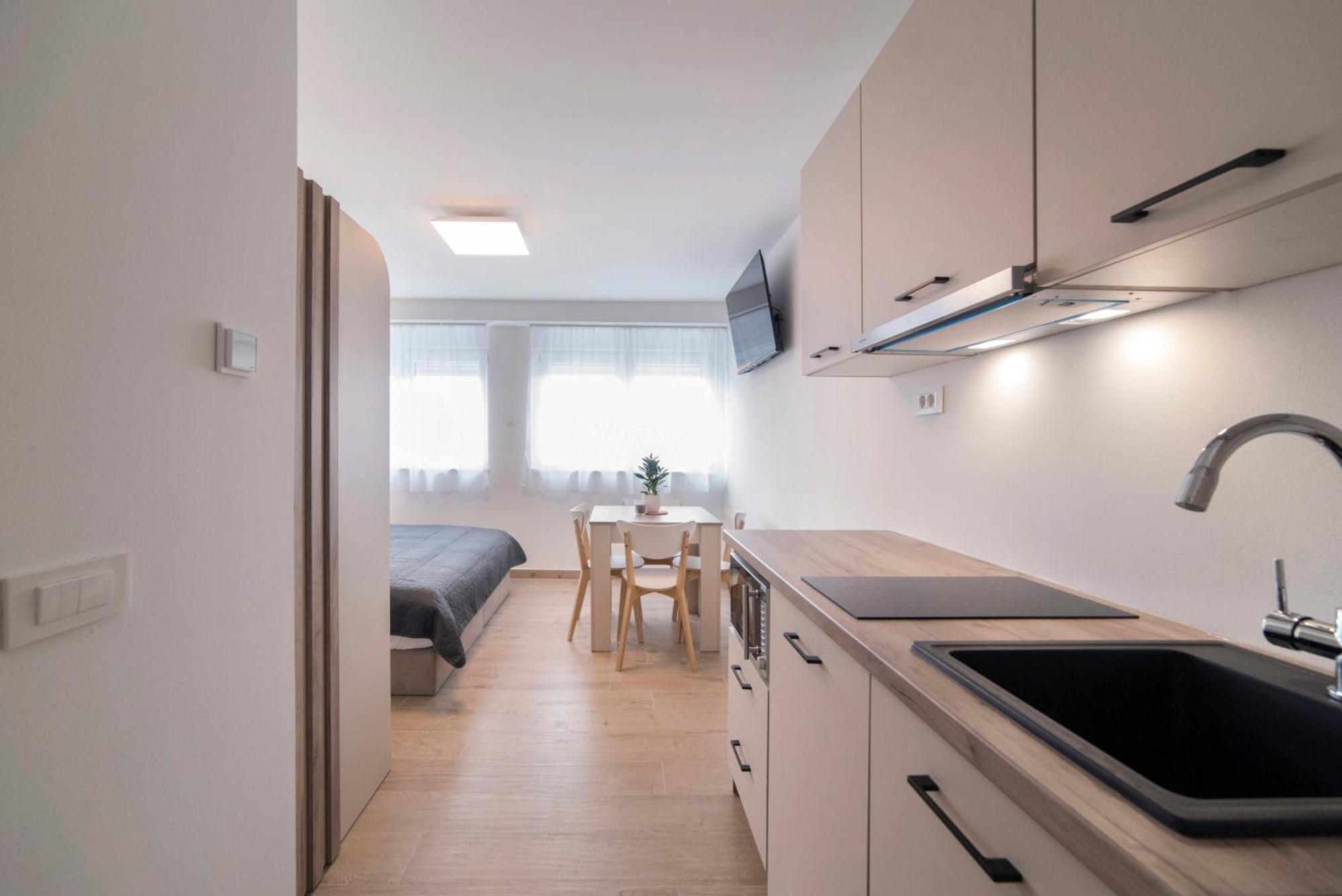 Apartments Pamer, 4Th Floor, No Elevator Zagreb Ngoại thất bức ảnh