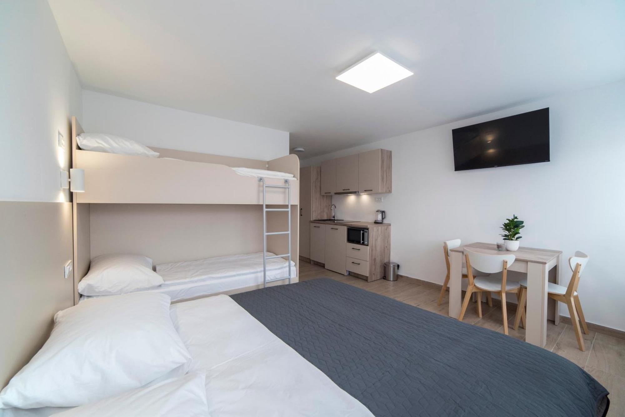 Apartments Pamer, 4Th Floor, No Elevator Zagreb Ngoại thất bức ảnh