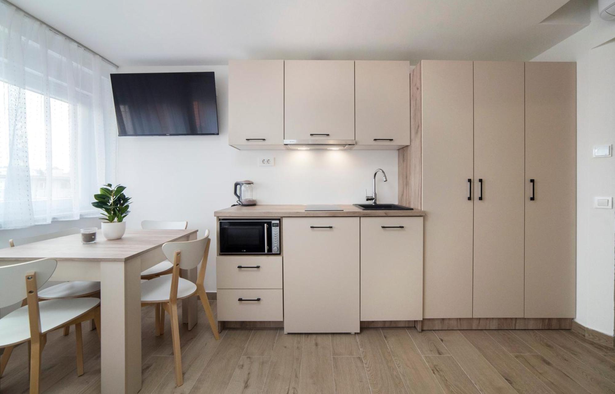 Apartments Pamer, 4Th Floor, No Elevator Zagreb Ngoại thất bức ảnh