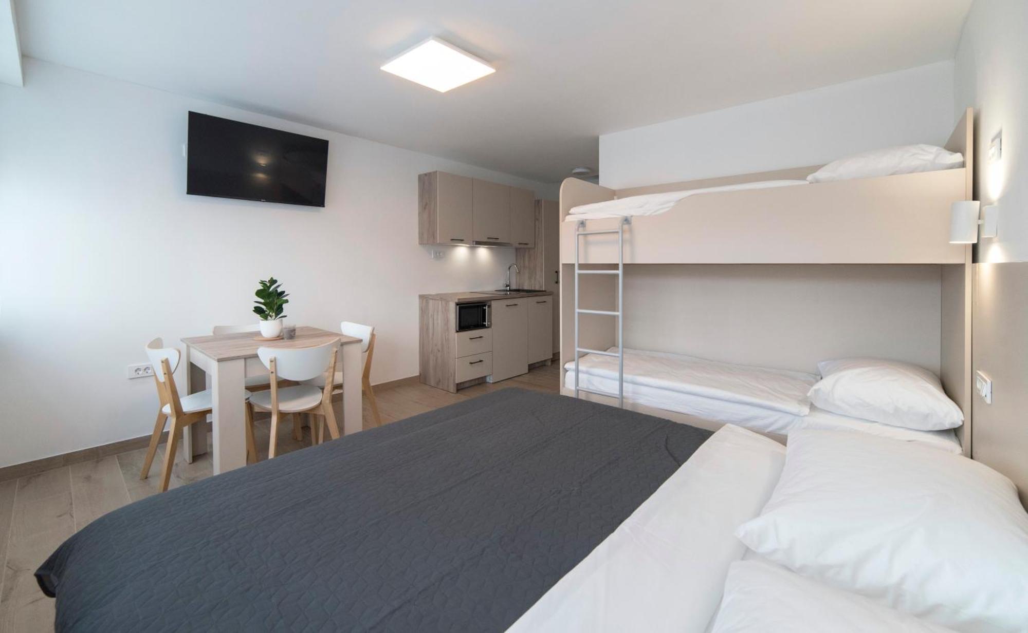 Apartments Pamer, 4Th Floor, No Elevator Zagreb Ngoại thất bức ảnh