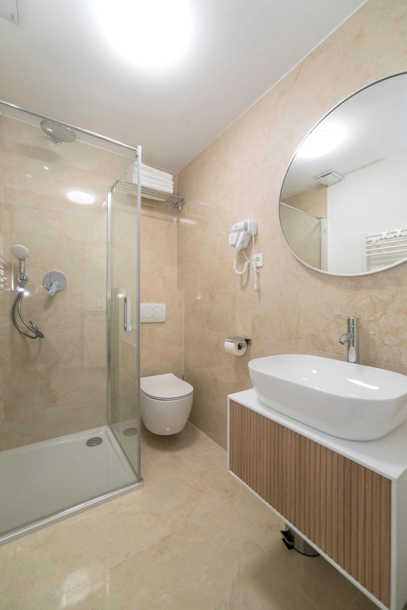 Apartments Pamer, 4Th Floor, No Elevator Zagreb Ngoại thất bức ảnh