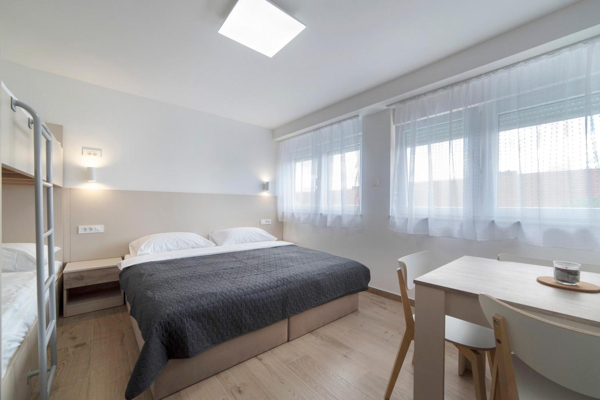 Apartments Pamer, 4Th Floor, No Elevator Zagreb Ngoại thất bức ảnh