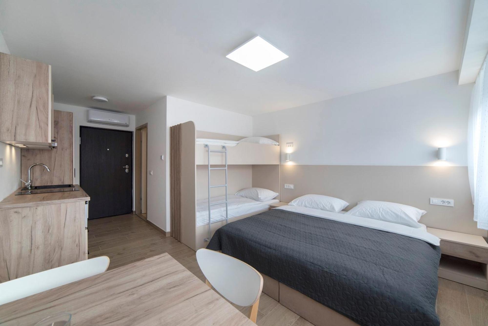 Apartments Pamer, 4Th Floor, No Elevator Zagreb Ngoại thất bức ảnh