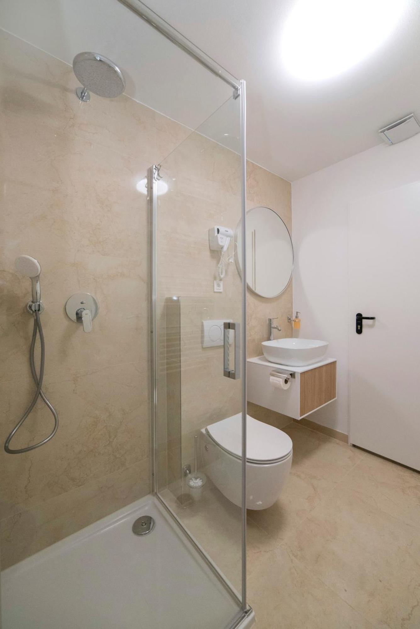 Apartments Pamer, 4Th Floor, No Elevator Zagreb Ngoại thất bức ảnh
